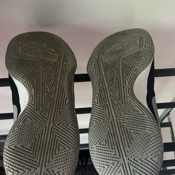 Nike 2020 Zoom Evidence 2 'Black Metallic Silver black white runners basketball - Picture 3 of 6